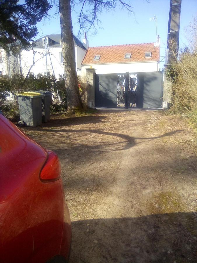 Les Ecureuils Bourguignons Appartement Montchanin Buitenkant foto